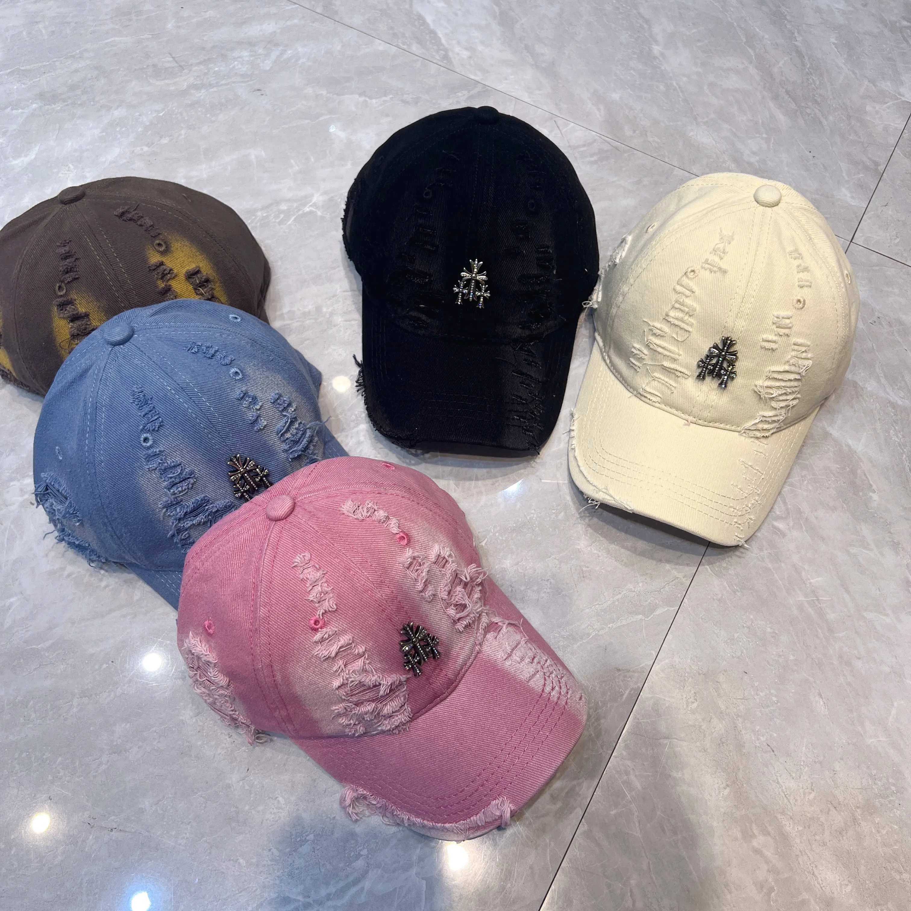 ❤Crow Heart Worn Baseball Cap